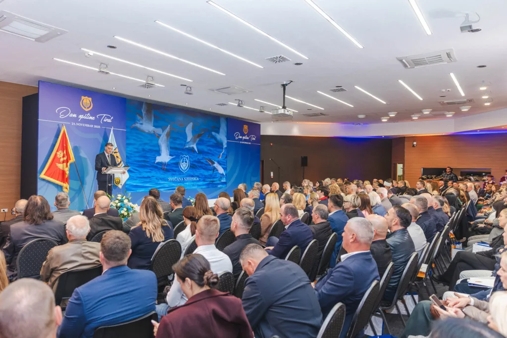 U Tivtu svečano obilježen 21. novembar – Dan opštine