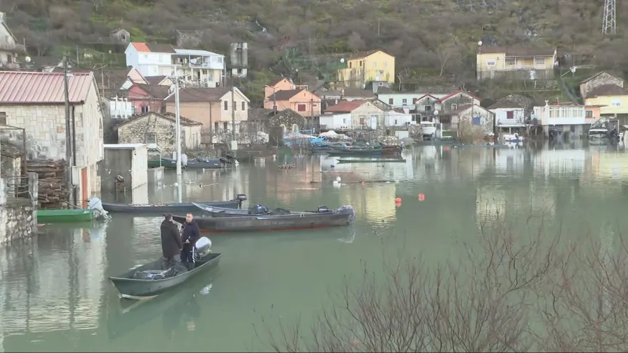 Mještanin Vranjine: Voda porasla i do 25 centimetara, izlila se u šahte, nadamo se sjevernom vjetru