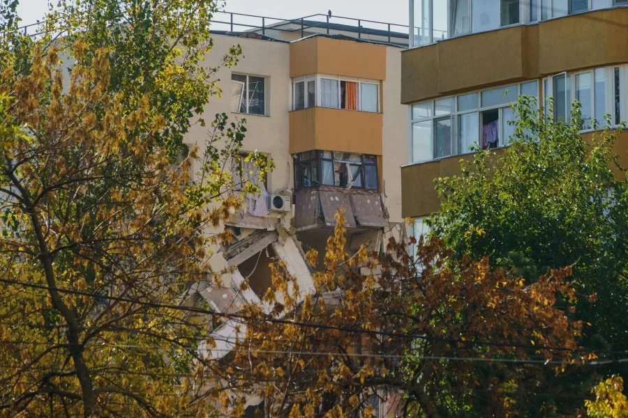 Velika eksplozija u Bukureštu: Urušili se spratovi zgrade, ima mrtvih