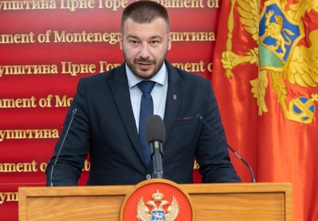 Krstović povodom incidenta u Nikšiću: Poruka mora biti jasna – nijedno dijete se ne smije osjećati ugroženo