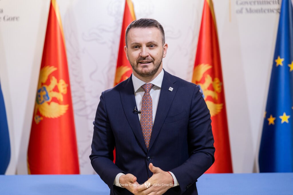 Dukaj: Vještačka inteligencija da bude pokretač razvoja, a ne izvor podjela ili rizika