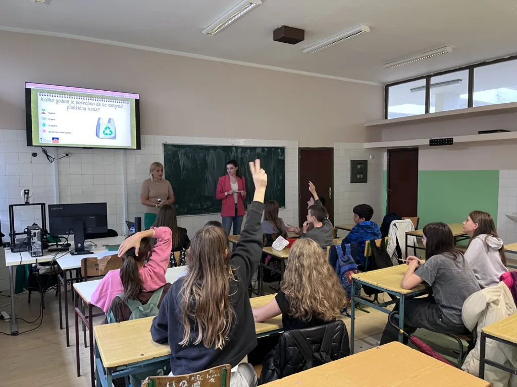 JU OŠ “Njegoš”: Uspješno realizovane eko radionice „Edukacija za održivu budućnost