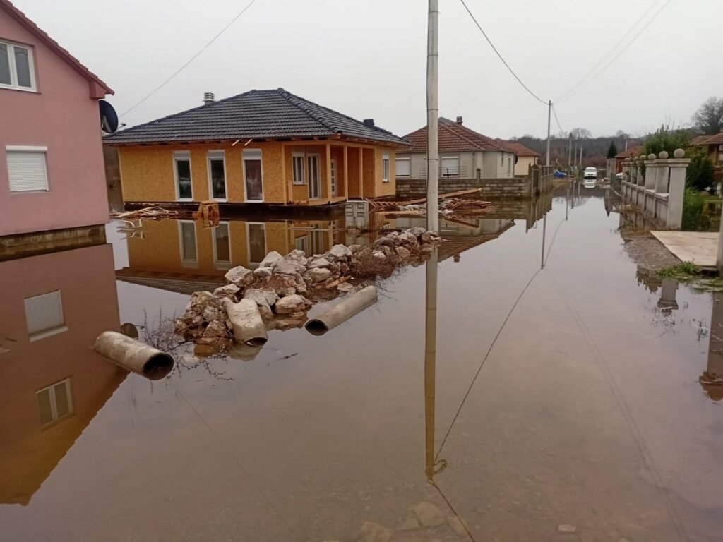 Vodostaj Zete u padu, Opština Danilovgrad otvara žiro račun za pomoć građanima