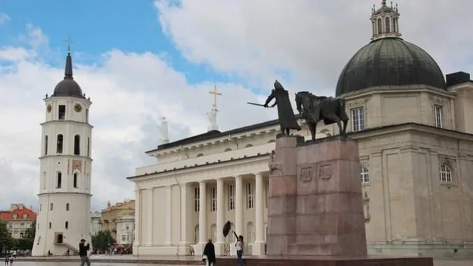 Premijer Litvanije Paluckas podnio ostavku, raspuštena vlada