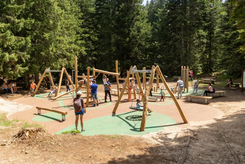 Obnovljeno dječije igralište u srcu Nacionalnog parka Durmitor