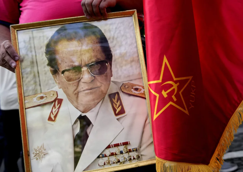 Angola posthumno odlikovala Tita, orden primio Dačić