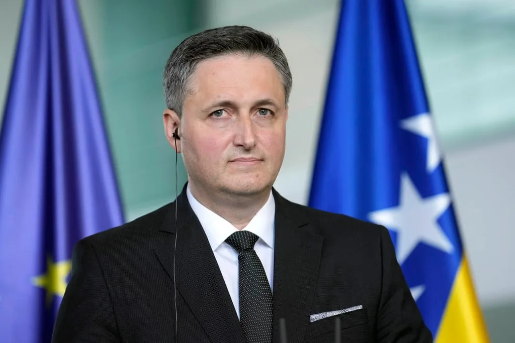 Bećirović traži ocjenu ustavnosti zaključaka Skupštine RS o Dodikovom mandatu