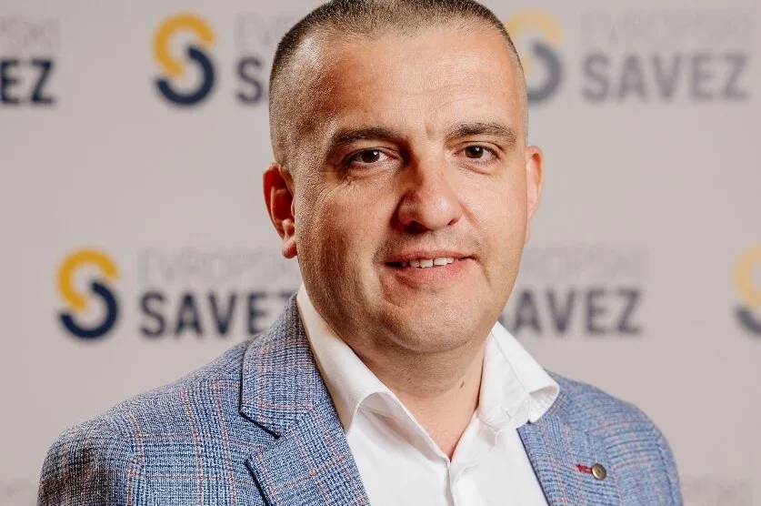 Striković: Injac poslati u Brisel da kao u Podgorici neuspješno obavi zadatak