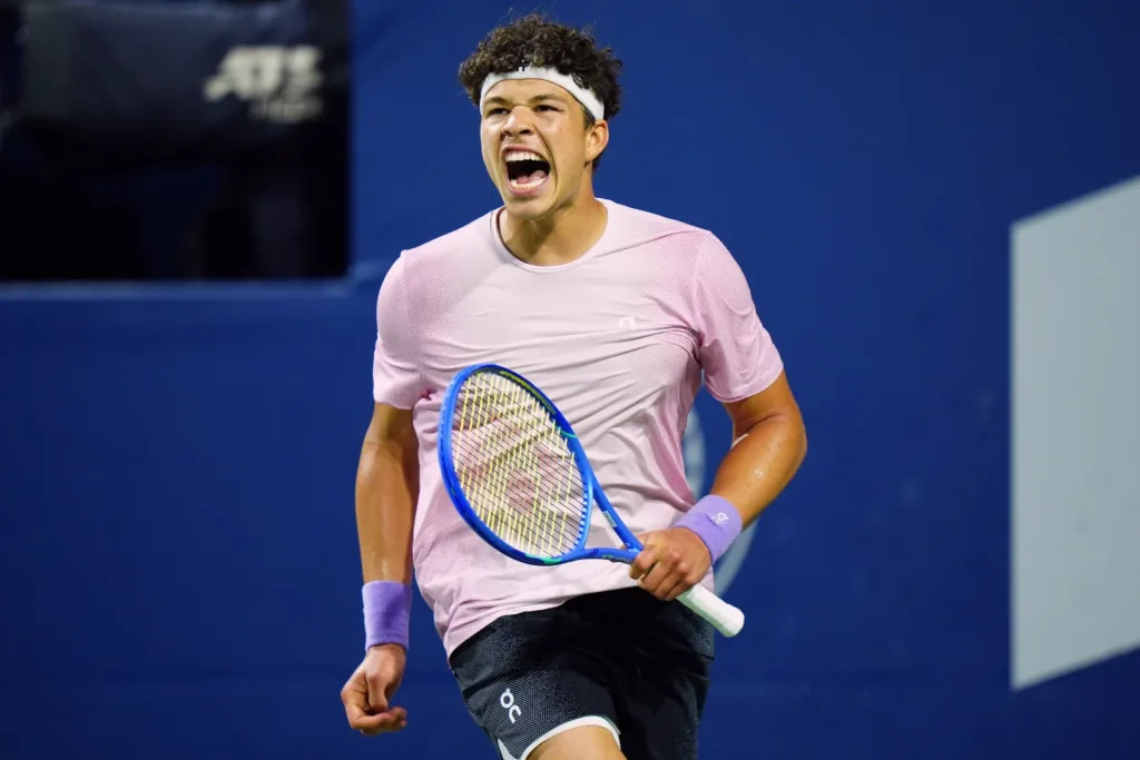 Hačanov i Šelton za pehar u Torontu