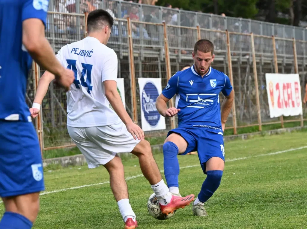 Bez golova na “DG areni”