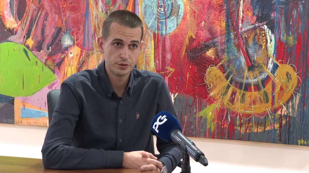(VIDEO) Đurišković: Cijena zakupa kućica na Novogodišnjem pazaru od 1.450 do 2.030 eura sa PDV-om