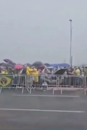 Grom pogodio skup podrške Bolsonaru u Brazilu, desetine povrijeđenih