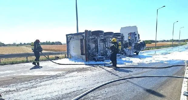 Prevrnuo se kamion cistijerna kod Subotice