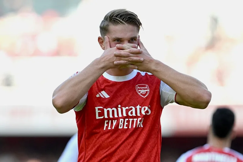 Arsenal po notama Đekereša, Vila gubi korak, het-trik Palmera