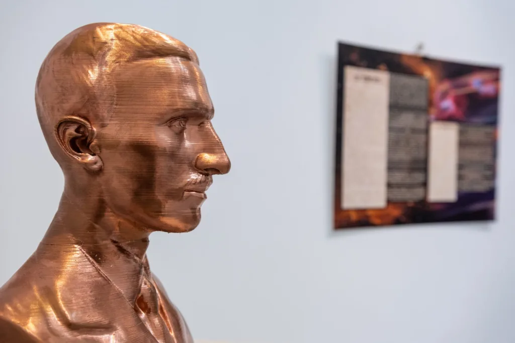 Otvorena izložba “Nikola Tesla – Prometej modernog doba” u Galeriji Centra za kulturu Prijestonice Cetinje