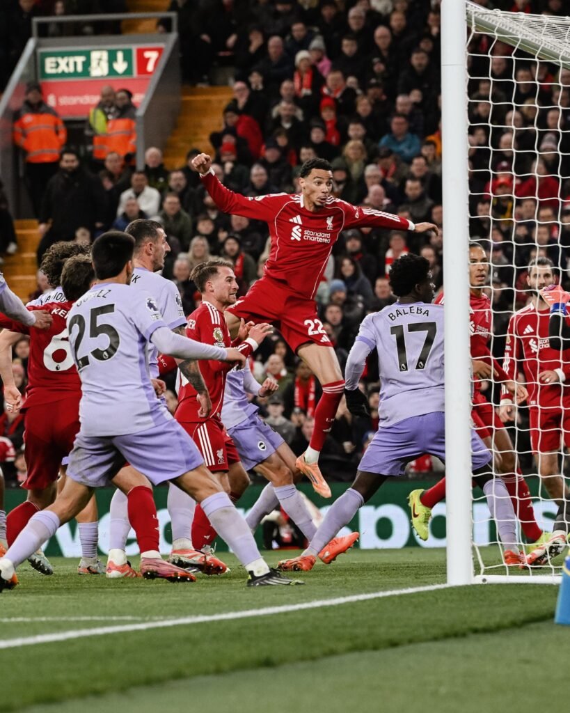 Ekitike sa dva gola srušio Brajton, Salah se vratio asistencijom, Čelsi prekinuo niz od četiri meča bez pobjede