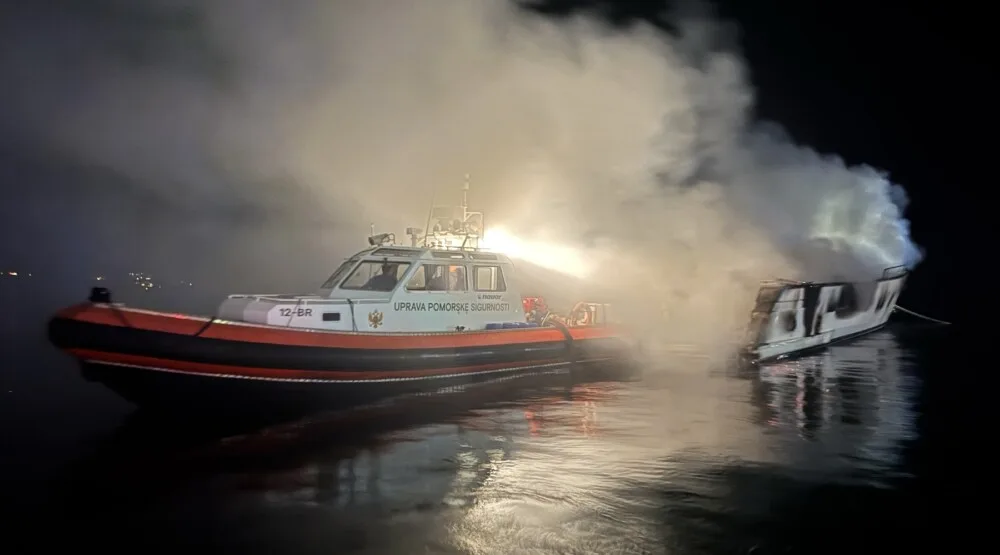 UPSUL: Jahta potonula prilikom nasukavanja, spriječeno zagađenje mora, nije bilo povrijeđenih