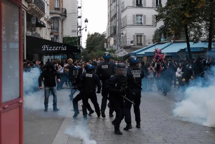 Francuska: Policija ubila muškarca koji ih je napao mačetom