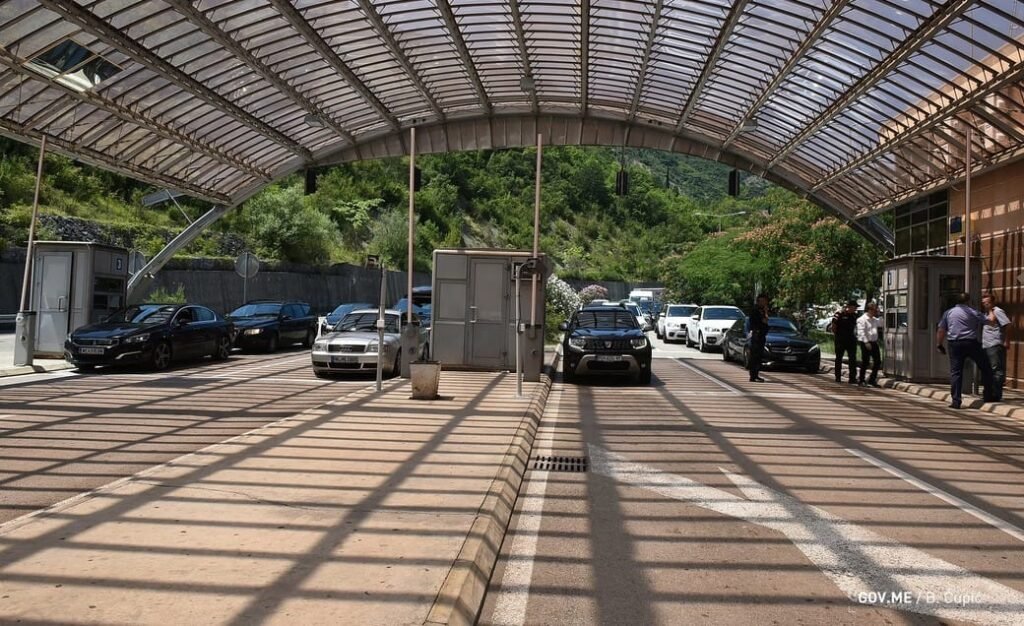 Bubanja i Vojičić spasili život policajcu na graničnom prelazu Debeli brijeg