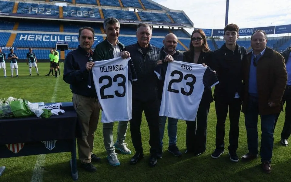 Zauvijek Deli: Humanitarna utakmica posvećena Andriji Delibašiću, na terenu i njegov sin