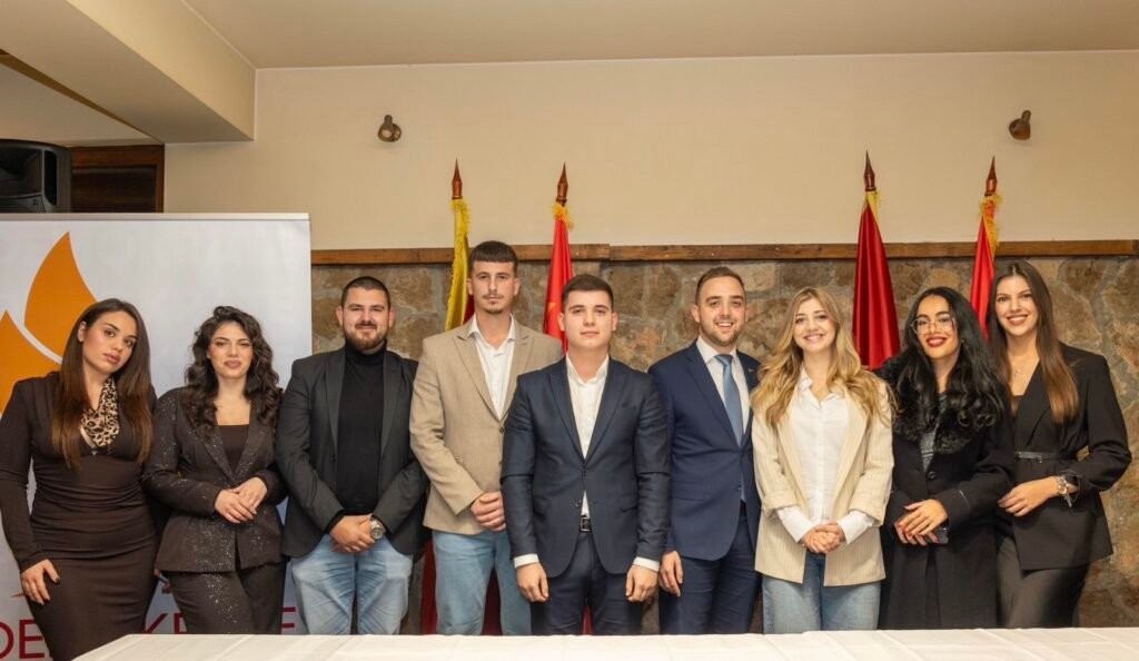 “Demokrate nastavljaju da jačaju svoju partijsku infrastrukturu i dodatno osnažuju omladinsku organizaciju”