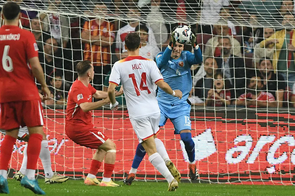 Igor Nikić nastavlja karijeru u Španiji: Crnogorski golman dvije godine u Mirandesu