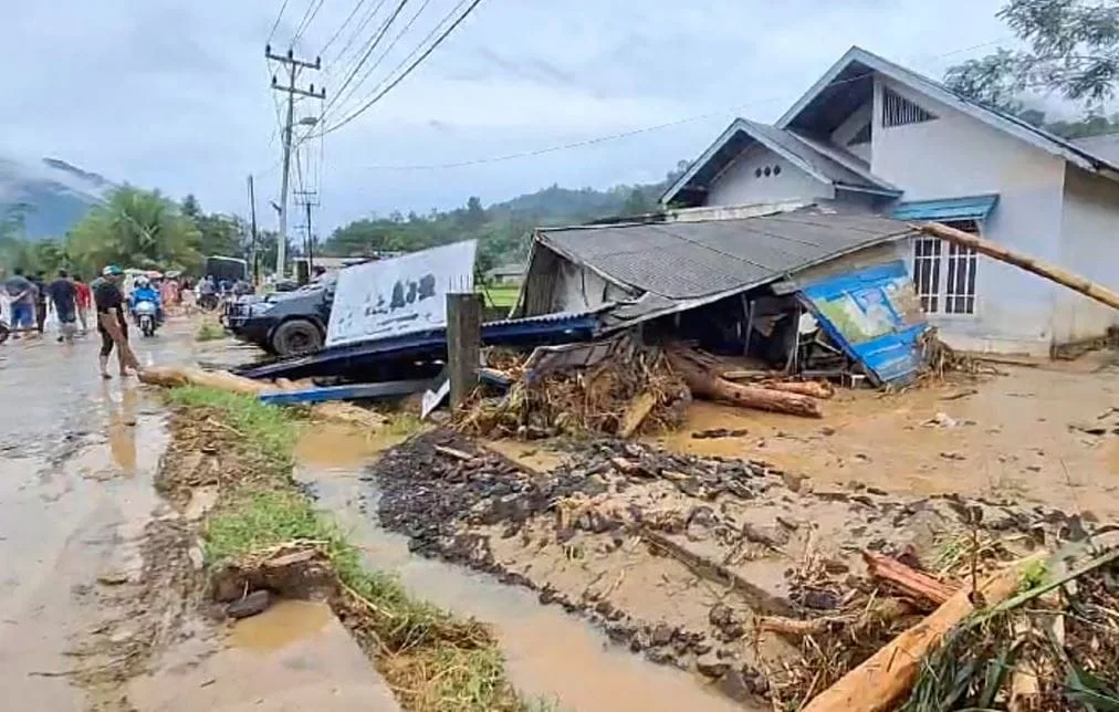 Južna Azija pogođena katastrofalnim poplavama i klizištima, više od 600 poginulih