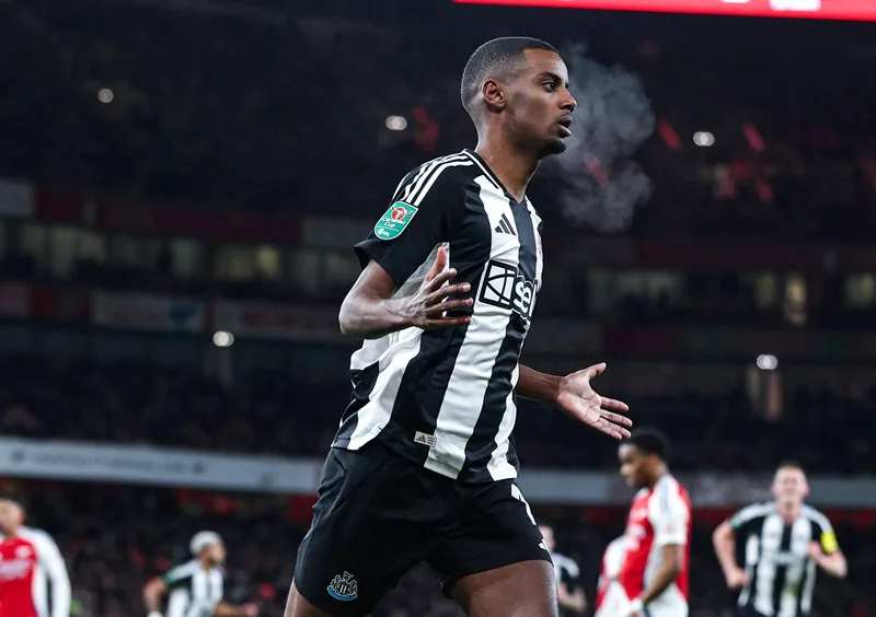 Isak odbio astronomsku ponudu iz Saudijske Arabije, želi isključivo na “Enfild”