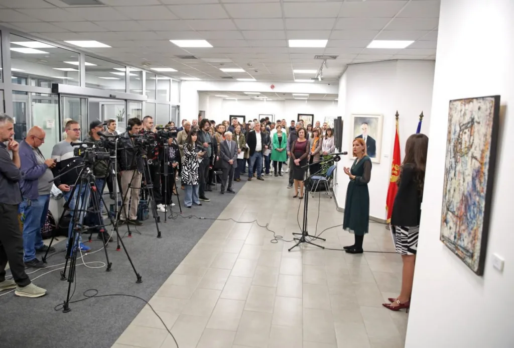 Veče posvećeno Cvetku Lainoviću: Otvorena izložba „Između linija“