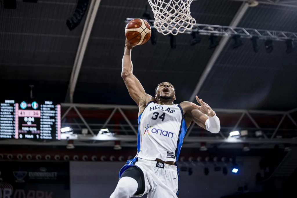 Janis van terena do šest sedmica