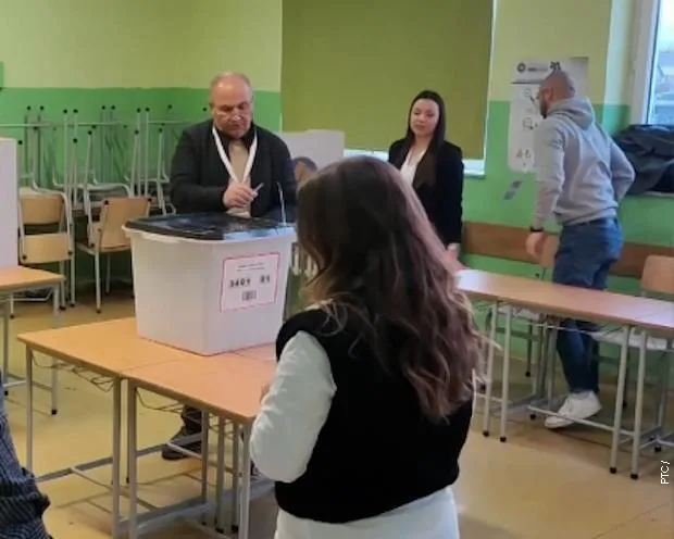 Zatvorena biračka mjesta na Kosovu, izlaznost oko 40 odsto