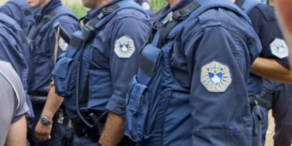 Pretresi na više lokacija u Zvečanu i Zubinom Potoku