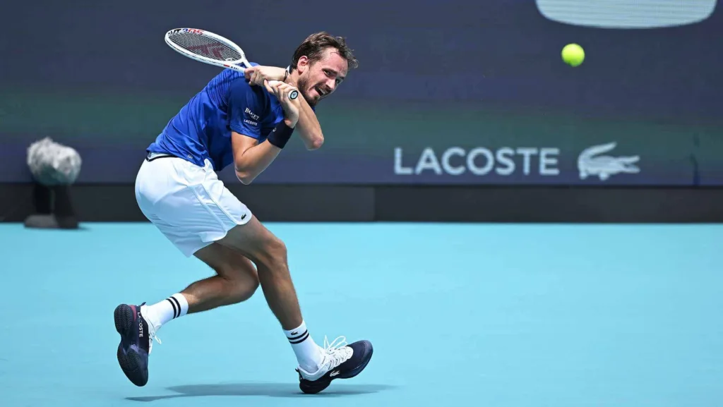 Titula nakon dvije i po godine: Medvedev najbolji u Almatiju