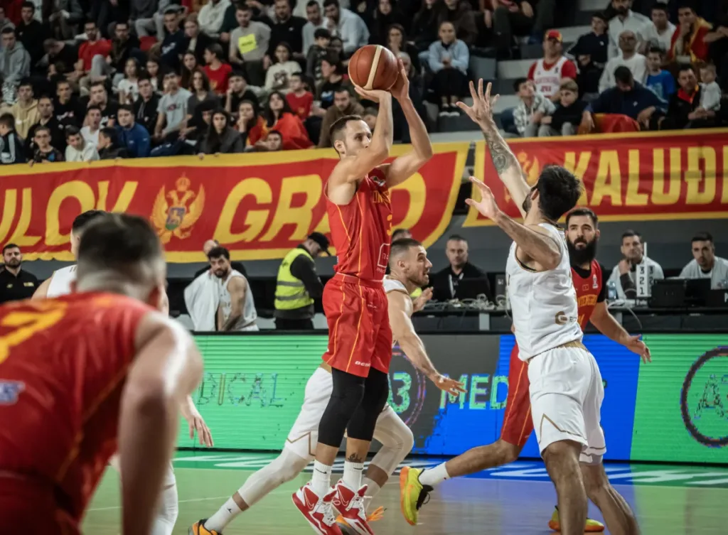 “Crveni” večeras testiraju formu protiv BiH