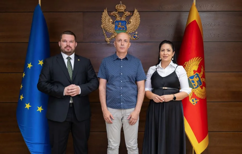 URA podržala prosvjetare: Ministarstvo im smanjilo plate i do 50 eura suprotno Granskom kolektivnom ugovoru