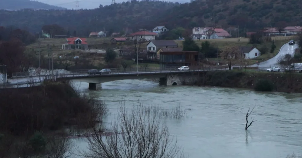 Pejović: Poplave povod da se pregledaju svi mostovi, provjeri temeljna konstrukcija i preduzmu eventualne mjere sanacije