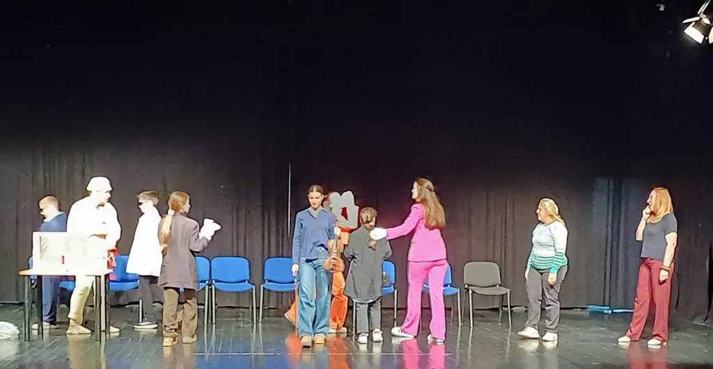 Studentski teatar sinoć uspješan na velikoj sceni KIC-a „Zeta“ u Zeti