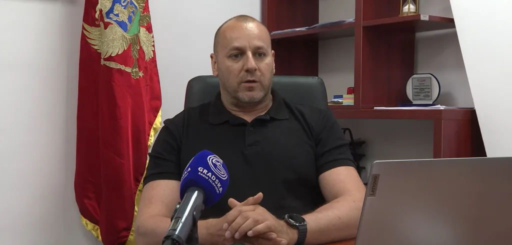 Lazović: Na tri lokacije u Glavnom gradu počelo obilježavanje parking mjesta, kao uvod u sistem naplate koji će uskoro biti uveden