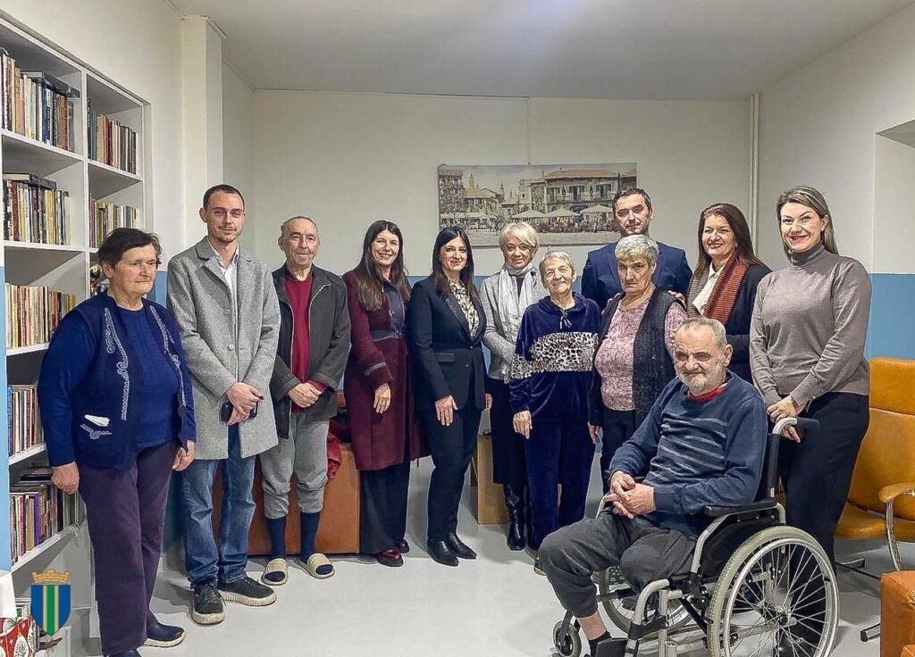 Tradicionalna praznična pažnja Opštine Bar za Barane u domovima starih