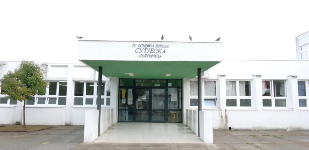 (VIDEO) Humanitarna akcija u OŠ “Sutjeska”: Prikupljeno preko 13 hiljada eura za bolje uslove pohađanja nastave