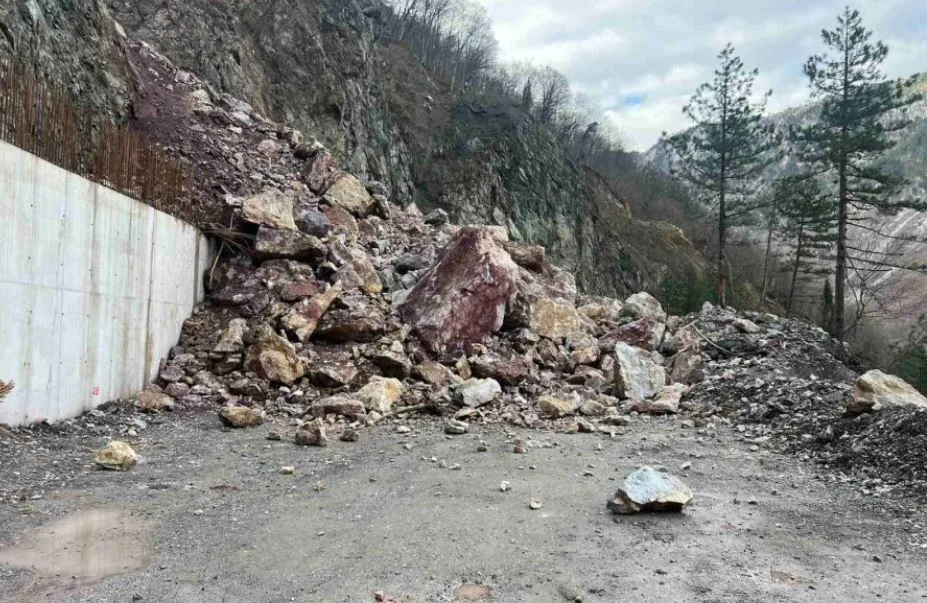 AMSCG: Oprezno zbog odrona