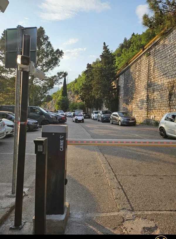 Kotor: Zabrana saobraćaja kroz Perast tokom cijele godine