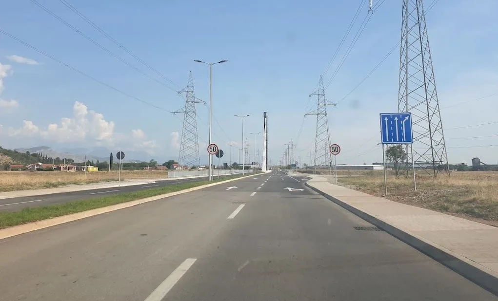 Putevi suvi, savjetuje se oprezna vožnja
