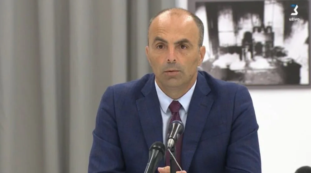 Raonić: Dok “Vijesti” prodaju moral, istina u sudskim spisima; Tužene u 138 predmeta, najčešće od zaposlenih