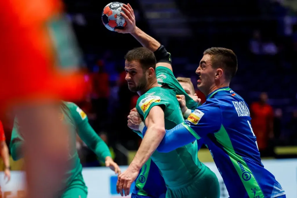 Crnogorski lavovi dali sve, Slovenija odnijela pobjedu u dramatičnom finišu