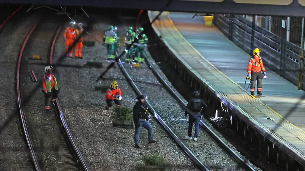 Policija pustila jednog privedenog za napad nožem u Londonu, zadržan 32-godišnjak