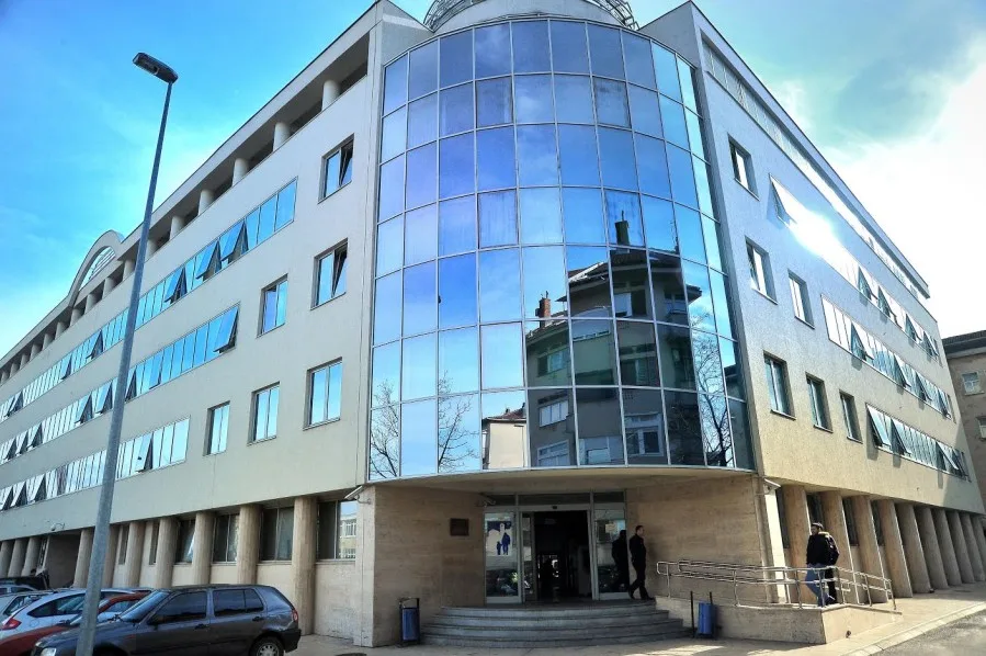 Uprava policije: Preduzimamo hitne radnje na identifikovanju i procesuiranju lica koja su napala novinare