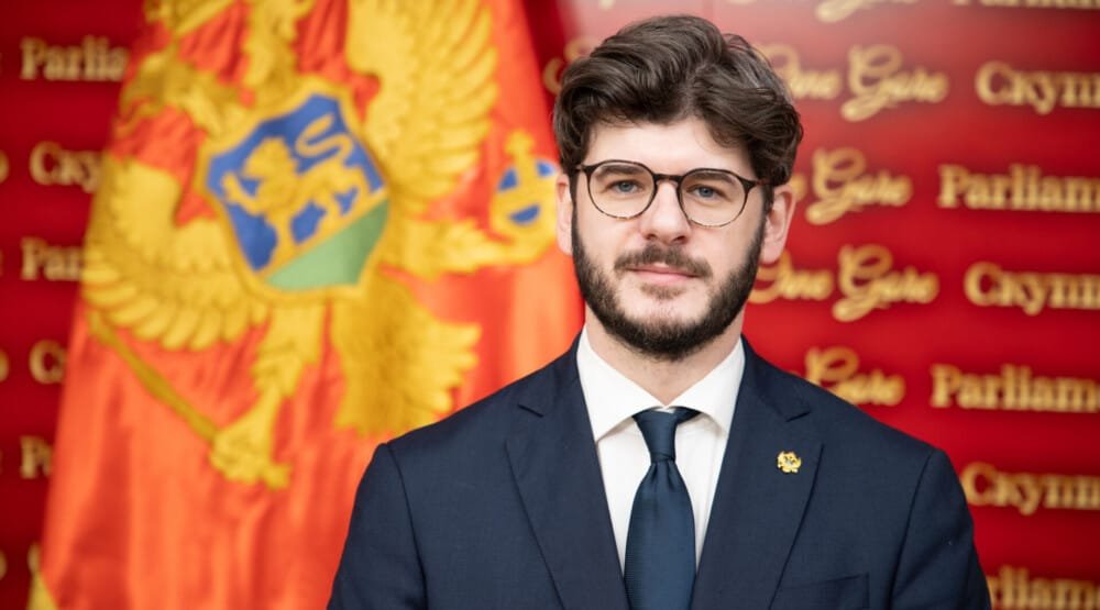 Čarapić: Vlada i Skupština više štite radnike nego sindikati i poslodavci