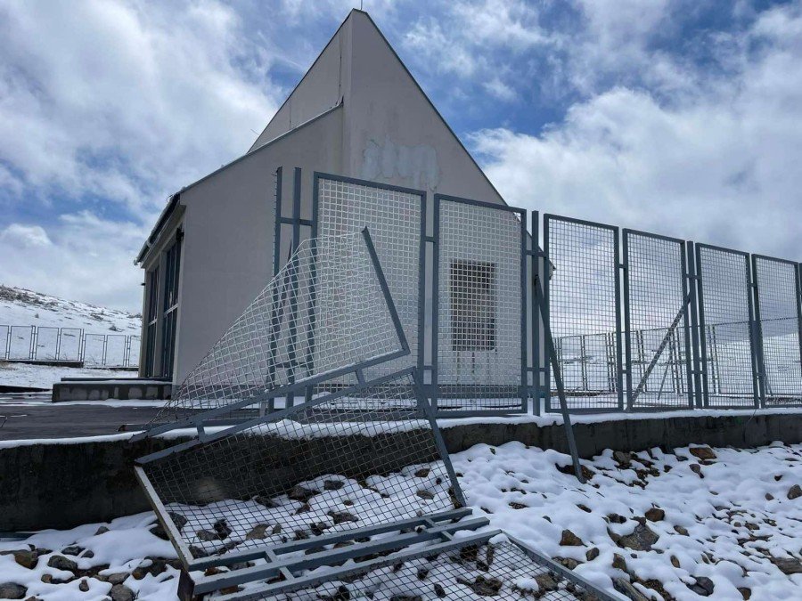 Žičare iz vremena bivših vlada propadaju, projekti bili politički