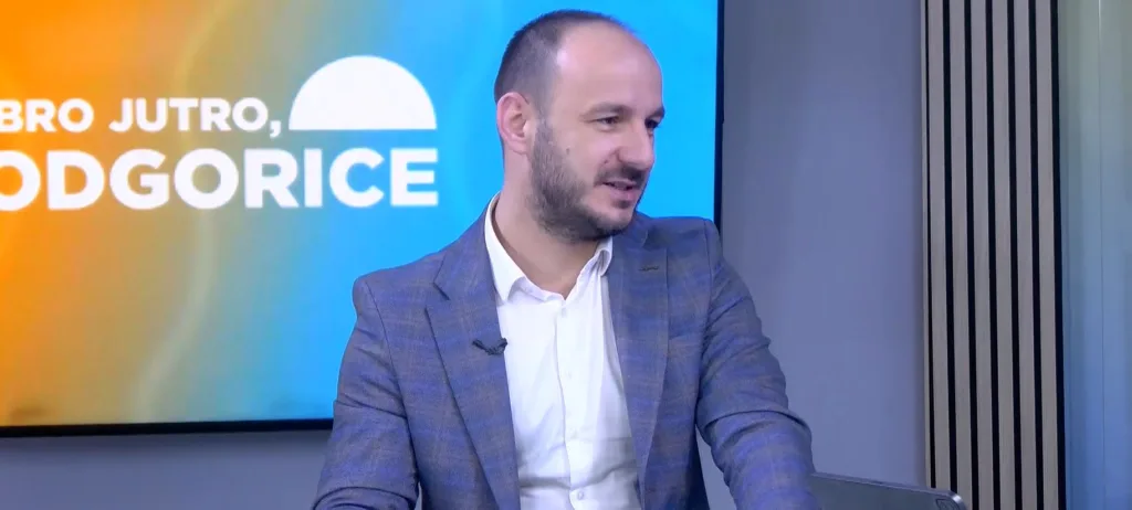 (VIDEO) Pavićević: Najviše lažnih diploma je u zdravstvu, skoro trećina javnih službenika ima sumnjive kvalifikacije